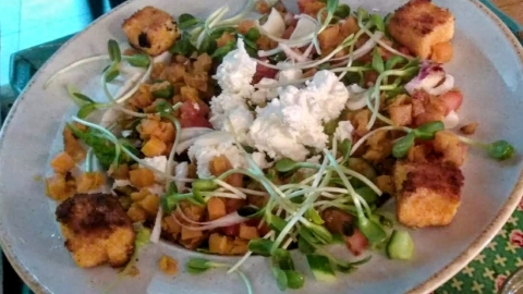 איילה פשוט טעים