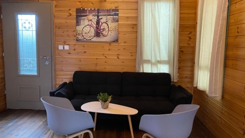 צימר בין הפרחים