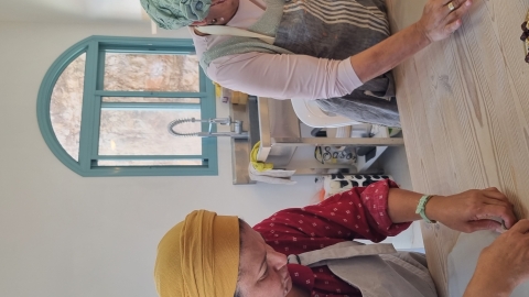 התנועה שבחומר-סטודיו לקרמיקה