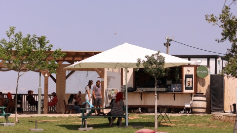 מאנדרא עגלת קפה